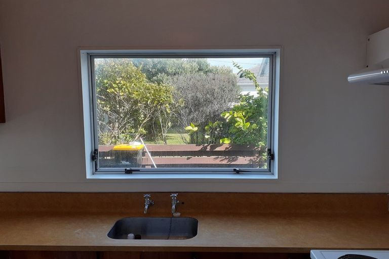 Photo of property in 192f1 Onepu Road, Lyall Bay, Wellington, 6022
