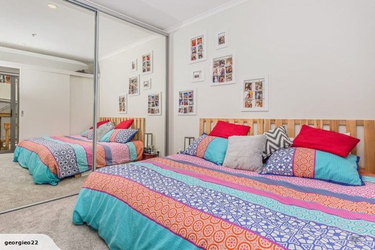 Photo of property in 1 Emily Place, Bellevue, Tauranga, 3110