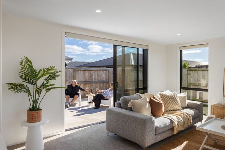 Photo of property in 271 Te Okuroa Drive, Papamoa, 3118