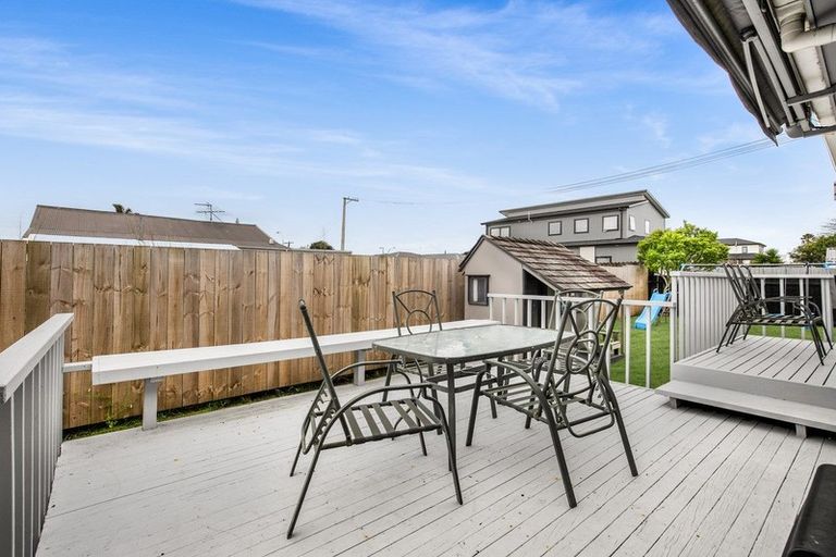 Photo of property in 67b Manuroa Road, Takanini, 2112