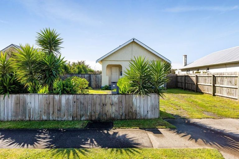 Photo of property in 46 Waihi Road, Hawera, 4610