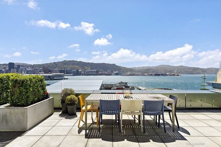 Photo of property in 150u5 Oriental Parade, Oriental Bay, Wellington, 6011