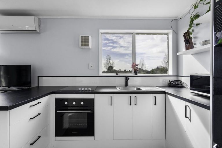 Photo of property in 73 Tuhikaramea Road, Dinsdale, Hamilton, 3204