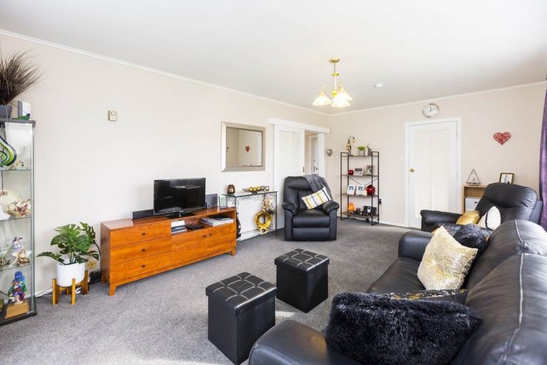 Photo of property in 1 Moehau Grove, Trentham, Upper Hutt, 5018