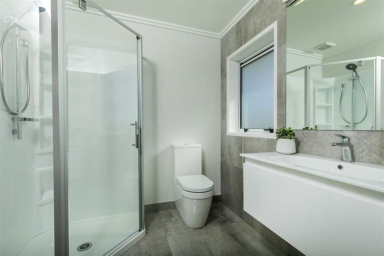 Photo of property in 17 Podgora Avenue, Kumeu, 0810