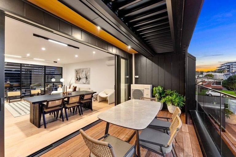 Photo of property in 7a Crete Avenue, Milford, Auckland, 0620