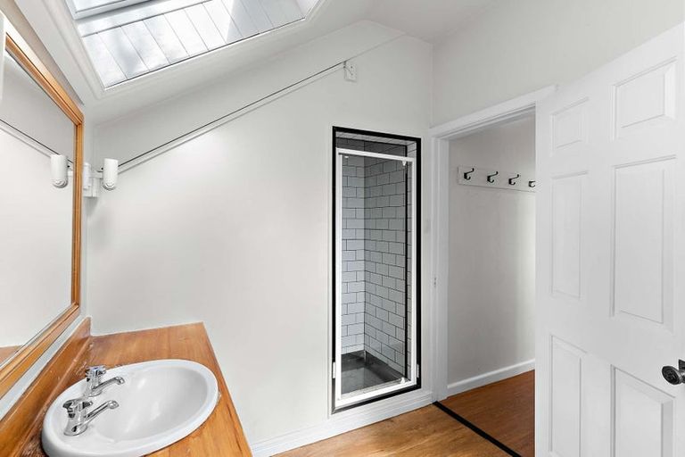 Photo of property in 105a Hinau Street, Riccarton, Christchurch, 8041