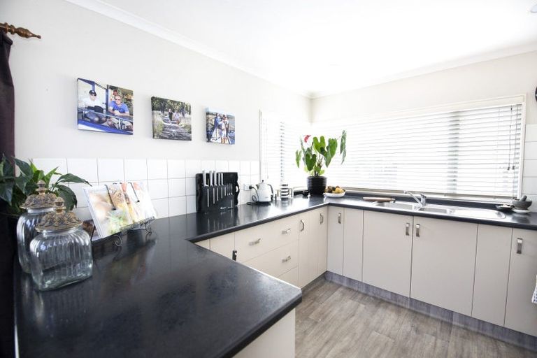 Photo of property in 16b Harpham Street, Taradale, Napier, 4112