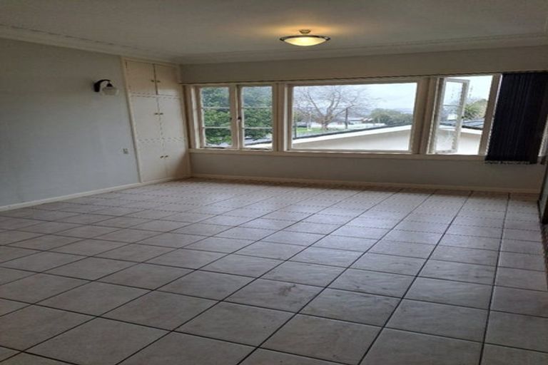 Photo of property in 280 Great South Road, Papakura, 2110