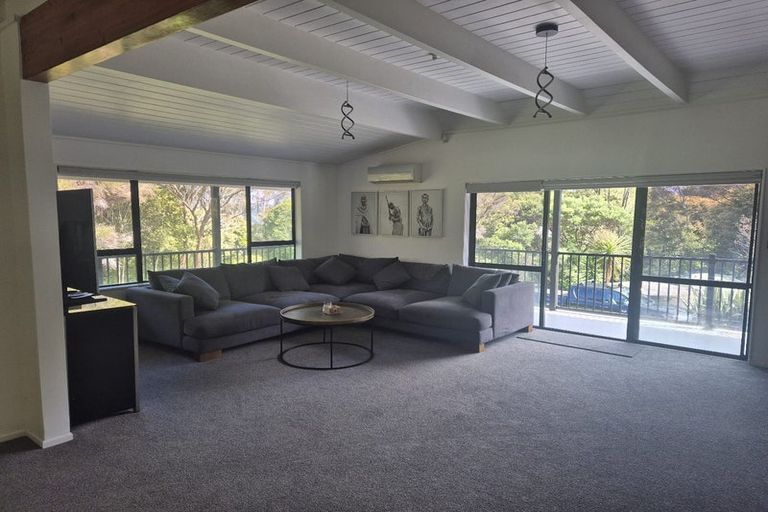 Photo of property in 3 William Pitcher Place, Greenhithe, Auckland, 0632