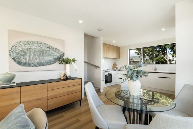 Photo of property in 4/2 Fairview Road, Papatoetoe, Auckland, 2025