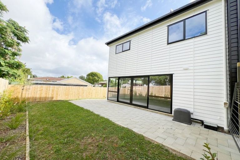 Photo of property in 18 Whati Lane, Henderson, Auckland, 0612