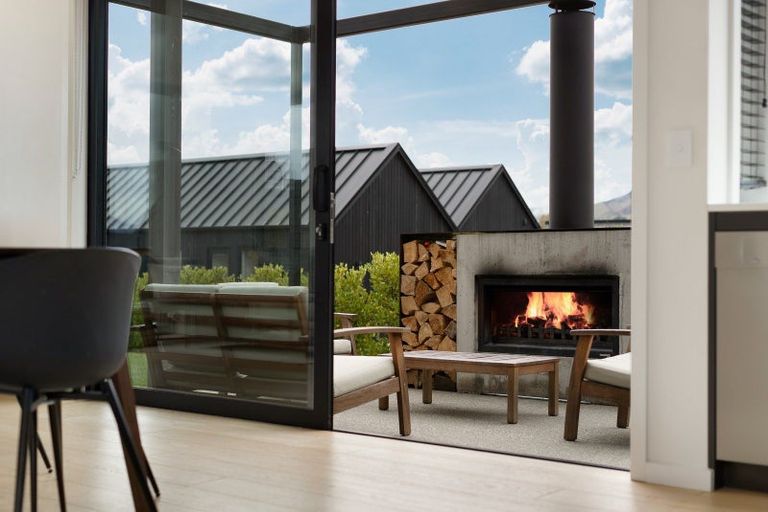 Photo of property in 6 Mckenzies Shute, Jacks Point, Queenstown, 9371