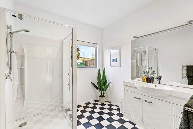 Photo of property in 37 Lopdell Lane, Eskdale, Napier, 4182