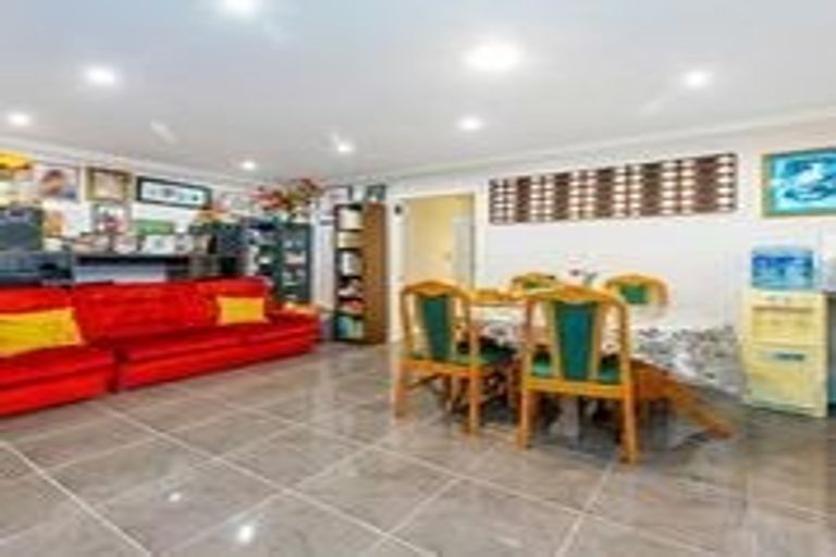 Photo of property in 43a Gray Avenue, Mangere East, Auckland, 2024