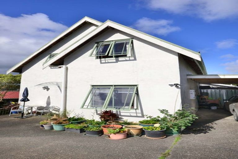 Photo of property in 12 Rautawhiri Road, Helensville, 0800