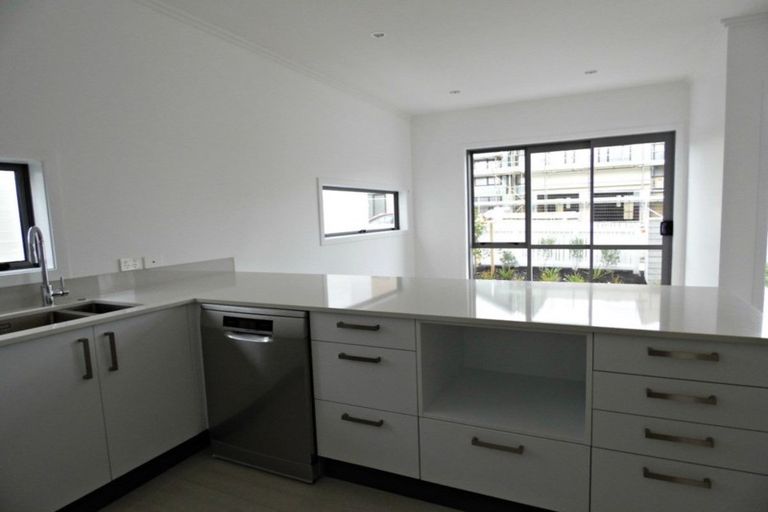 Photo of property in 24 Saltmarsh Road, Hobsonville, Auckland, 0616