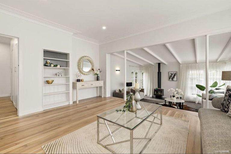Photo of property in 10 Kerrykeel Drive, Flat Bush, Auckland, 2019
