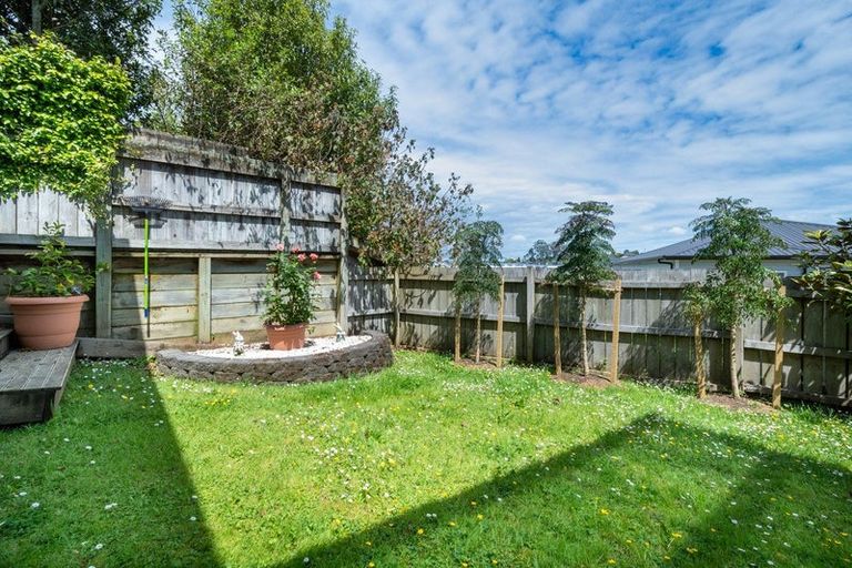 Photo of property in 11 Tee Point, Red Beach, 0932