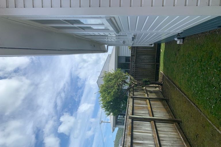 Photo of property in 10 Main Road, Titahi Bay, Porirua, 5022