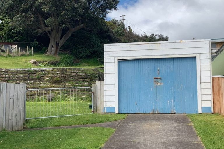 Photo of property in 6/6a Mount View Place, Spotswood, New Plymouth, 4310