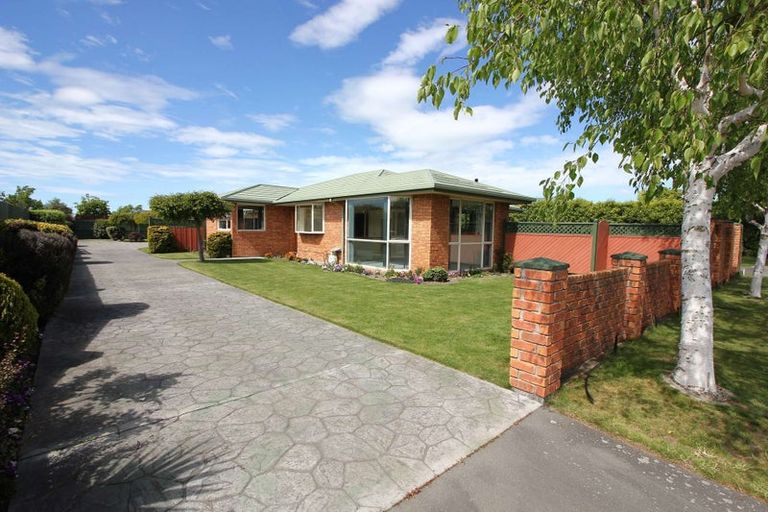 Photo of property in 17 Durrell Way, Rolleston, 7614