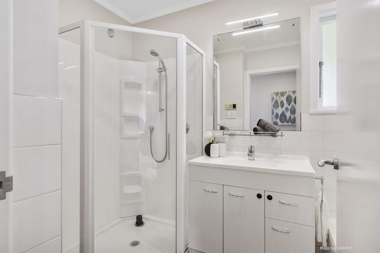 Photo of property in 58 Salford Street, Newlands, Wellington, 6037