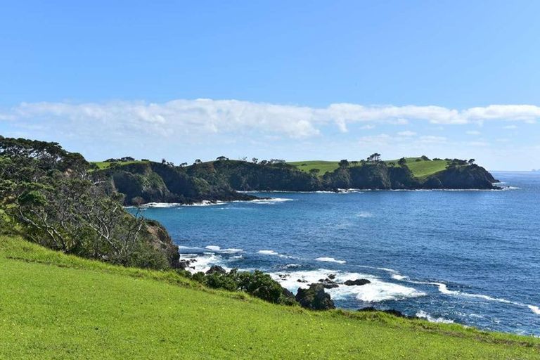 Photo of property in 696 Taiharuru Road, Taiharuru, Onerahi, 0192