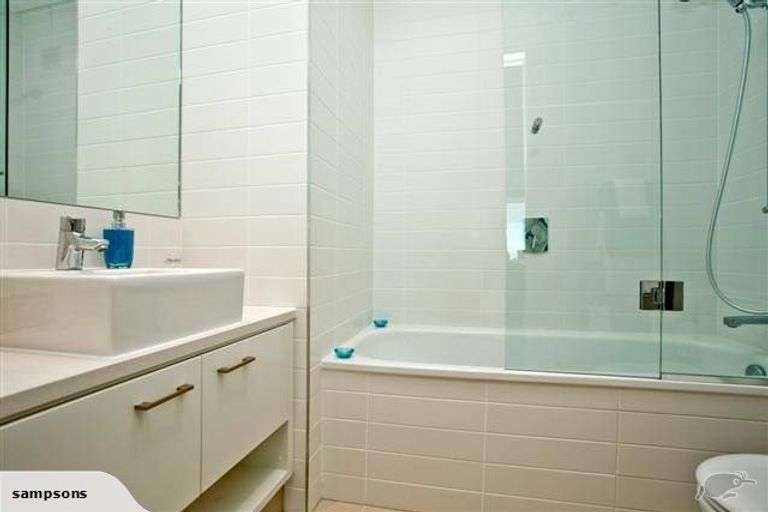 Photo of property in Sentinel Apartments, 901/3 Northcroft Street, Takapuna, Auckland, 0622