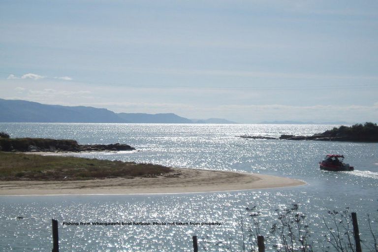 Photo of property in 113-115 Fortescue Street, Mahia, 4198