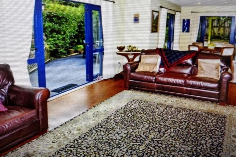 Photo of property in 1/4 Forrest Hill Road, Forrest Hill, Auckland, 0620