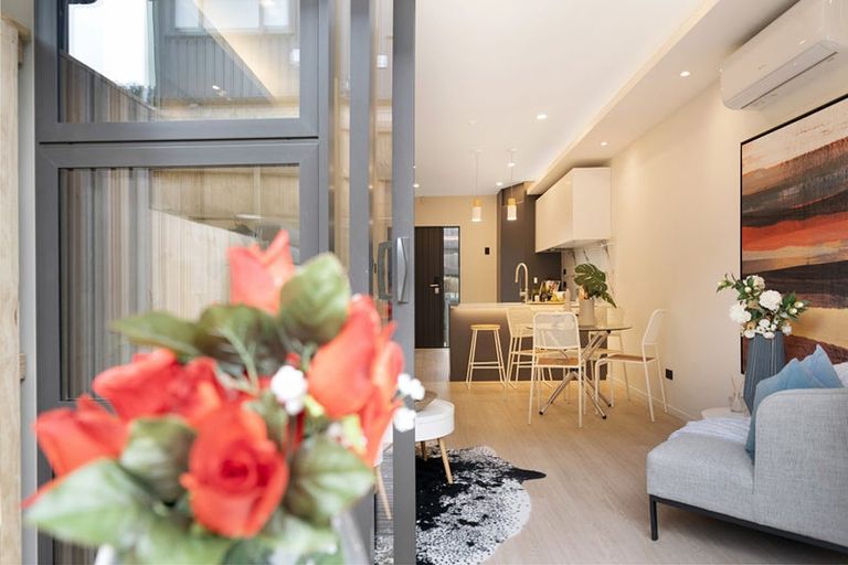 Photo of property in 10/52 Newington Road, Henderson, Auckland, 0612