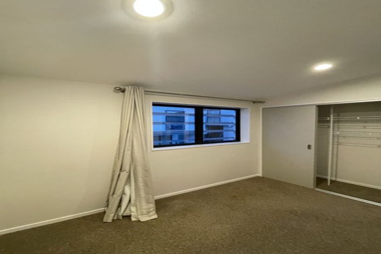 Photo of property in 2/10 Silver Moon Road, Albany Heights, Auckland, 0632