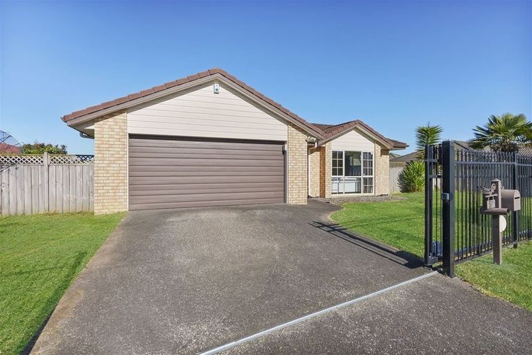 Photo of property in 52 Foxlaw Street, Randwick Park, Auckland, 2105
