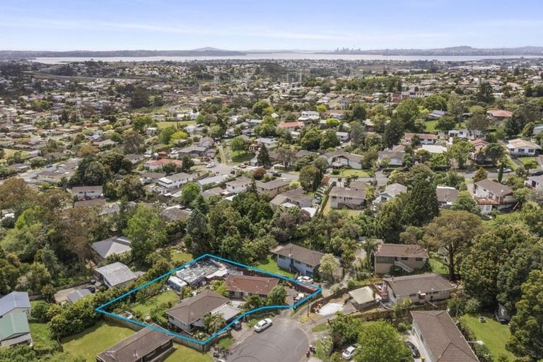 Photo of property in 6 Kilcar Place, Massey, Auckland, 0614