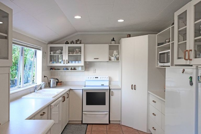 Photo of property in 60 Lucknow Road, Havelock North, 4130