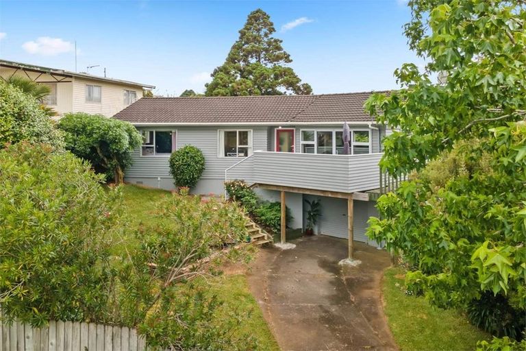 Photo of property in 20 Redwood Drive, Massey, Auckland, 0614
