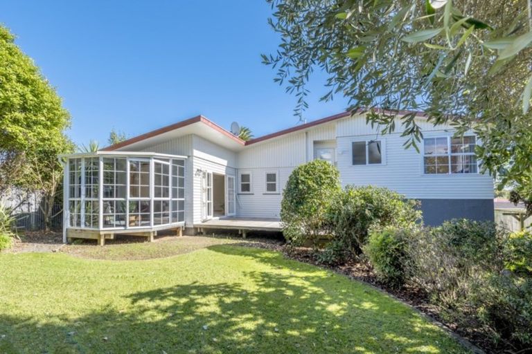 Photo of property in 14 Glen Street, Levin, 5510