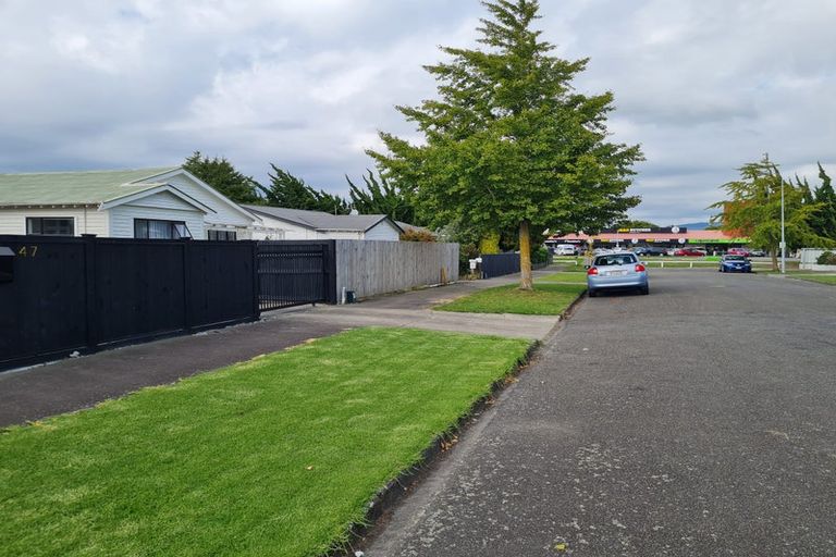 Photo of property in 47 Burns Avenue, Takaro, Palmerston North, 4412