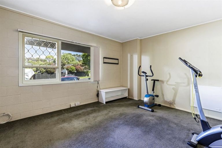 Photo of property in 59 Merriefield Avenue, Forrest Hill, Auckland, 0620