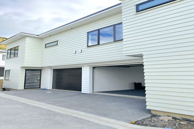 Photo of property in 29a Comber Place, Johnsonville, Wellington, 6037