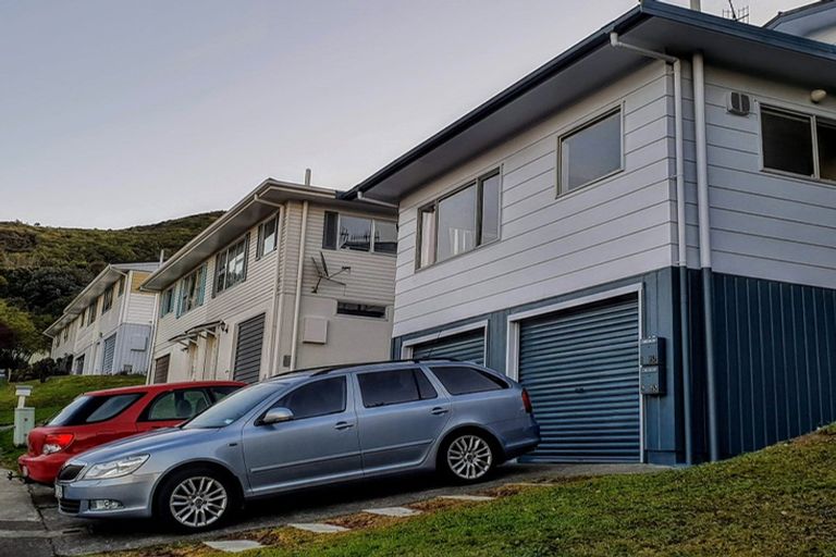 Photo of property in 2/152 Broderick Road, Johnsonville, Wellington, 6037