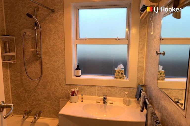 Photo of property in 138 Larnach Road, Waverley, Dunedin, 9013