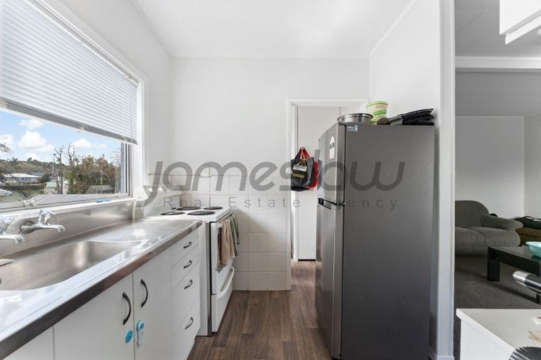 Photo of property in 44 Chippendale Crescent, Birkdale, Auckland, 0626