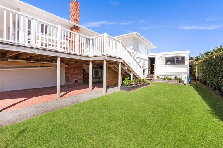 Photo of property in 1/10 Raines Avenue, Forrest Hill, Auckland, 0620