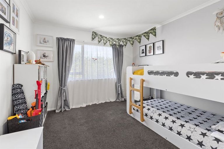 Photo of property in 43a Apple Terrace, Ranui, Porirua, 5024