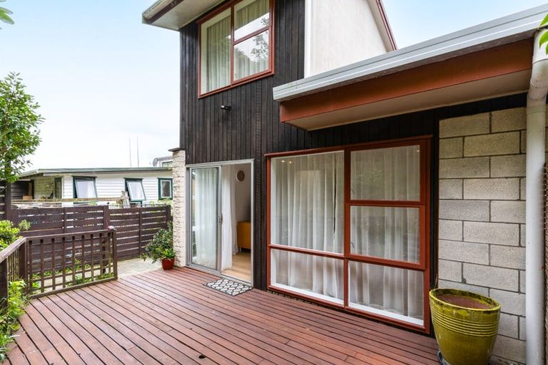 Photo of property in 99a Churton Drive, Churton Park, Wellington, 6037