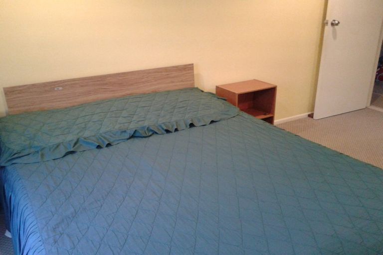 Photo of property in 3 Oswald Crescent, Paparangi, Wellington, 6037