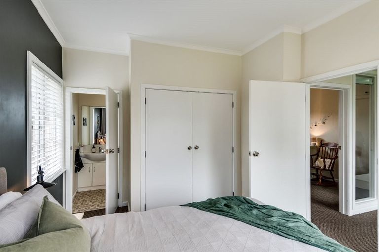 Photo of property in 100 Guppy Road, Taradale, Napier, 4112