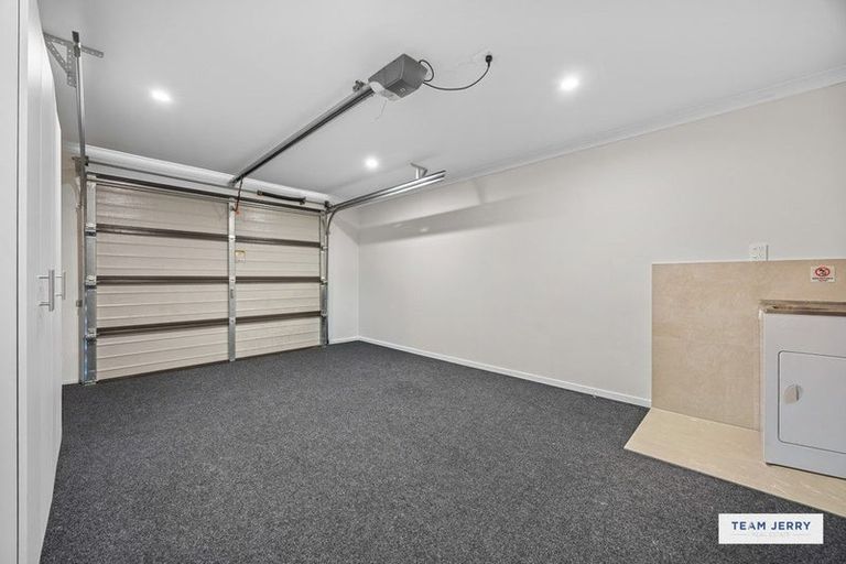 Photo of property in 27 Sun Orchid Avenue, Wiri, Auckland, 2104